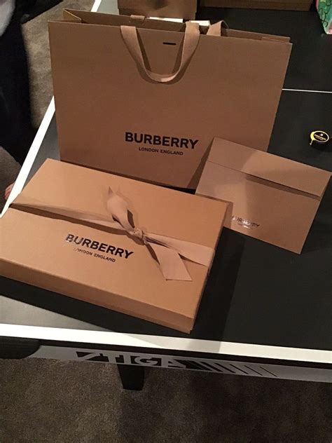 burberry gift box.